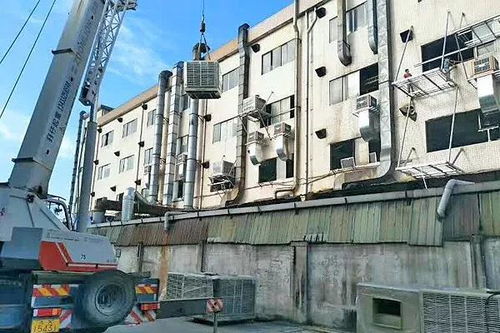 深圳电镀设备公司环保空调降温工程 二次合作 施工中