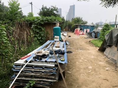 惠济区几处施工工地周边环境卫生脏乱差